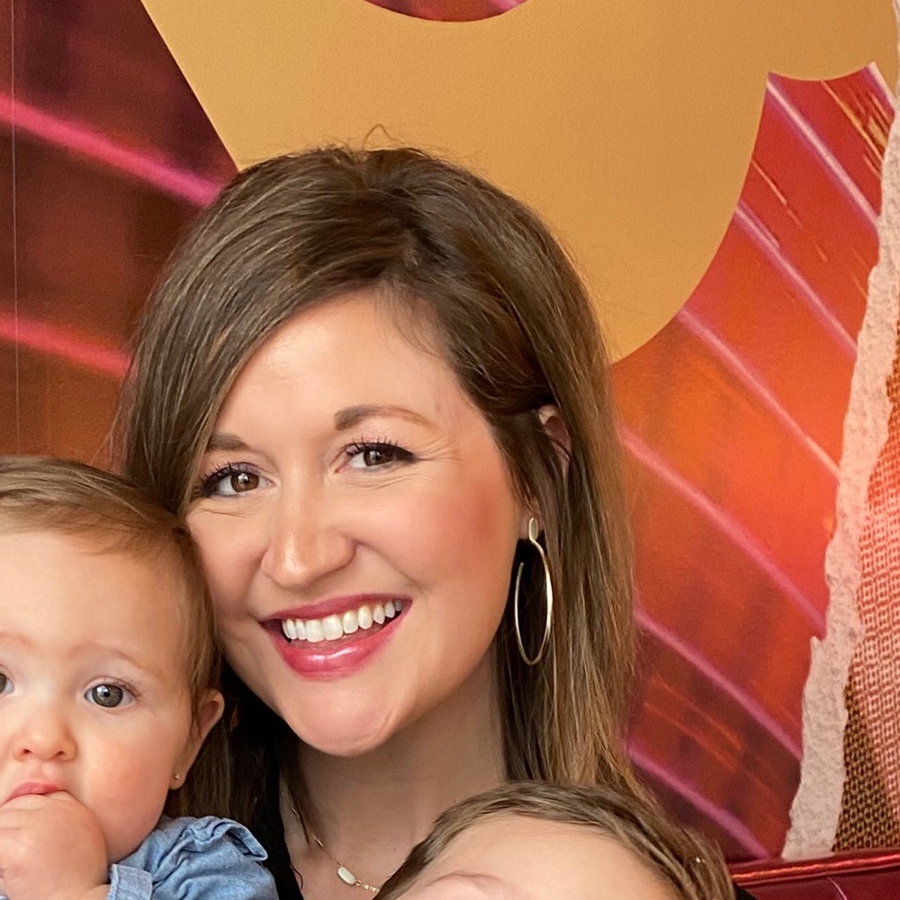 Meet your Posher, Adrienne